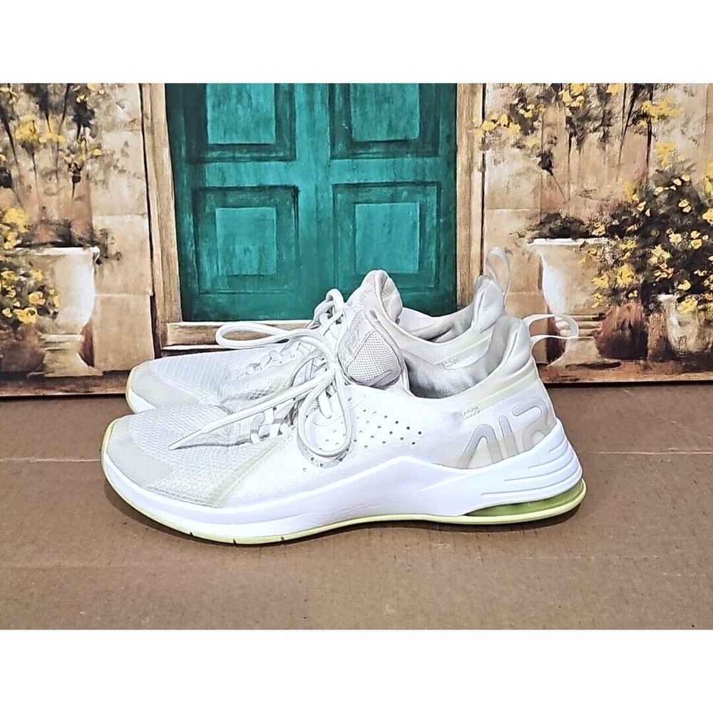 Nike Air Max Bella TR 3 Womens Size 8 White Athletic Shoes Sneakers‎ CV0195-100